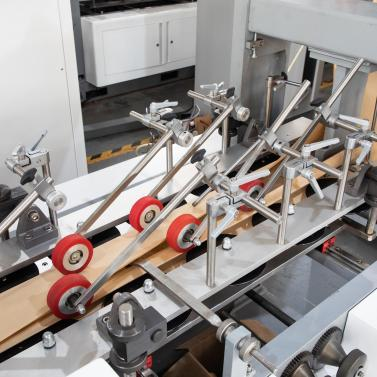 What is a box and pan folding machine?